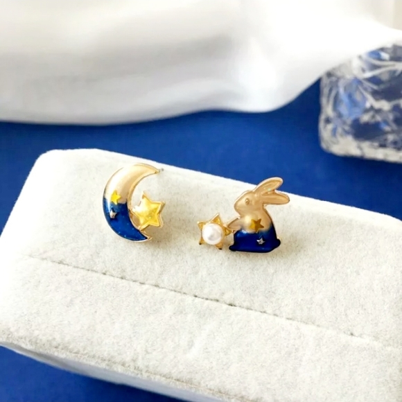 Gold plated Blue star moon Bunny pearl earrings with silver post - Picture 3 of 11